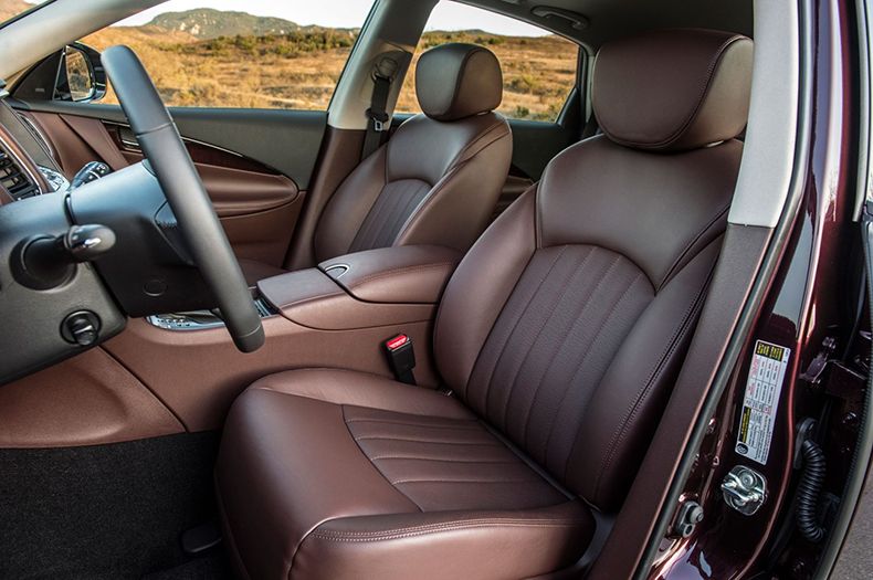 Dozyauto.vn cung cấp dịch vụ bọc ghế da ô tô và Camera lùi uy tín