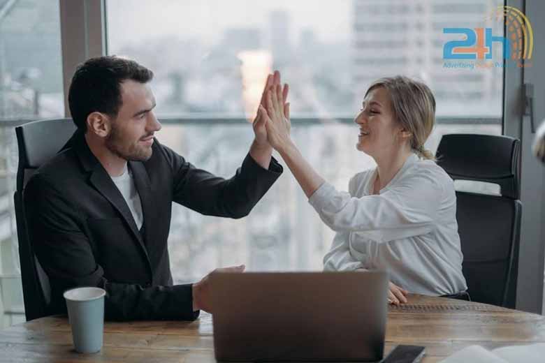QUÀ TẶNG ĐỐI TÁC - NÂNG TẦM THƯƠNG HIỆU - GẮN KẾT THÀNH CÔNG