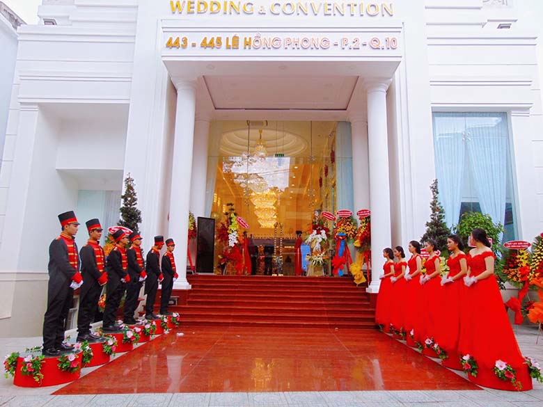 Đâu là sự thật trong vụ việc nhà hàng Western Palace lừa đảo?