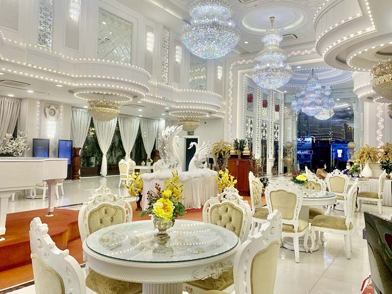 Đâu là sự thật trong vụ việc nhà hàng Western Palace lừa đảo?